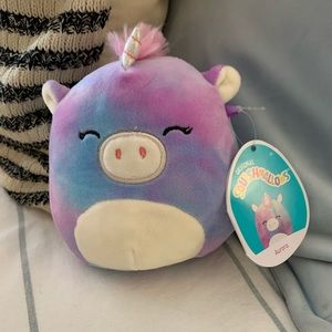 Aurora Squishmallow